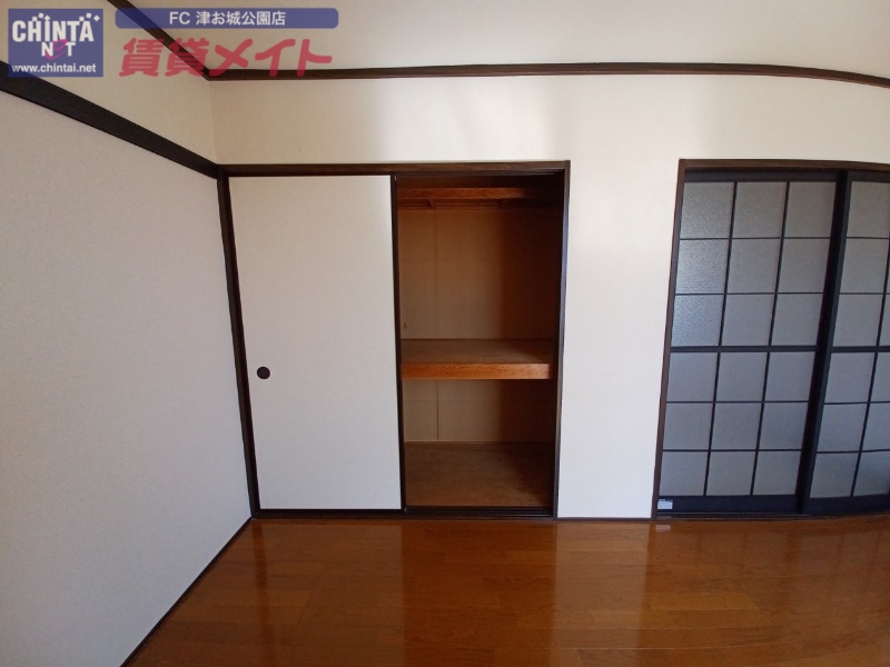 収納　同型参考写真