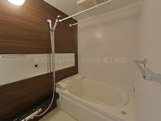 バス・シャワールーム　追い焚き付きお風呂