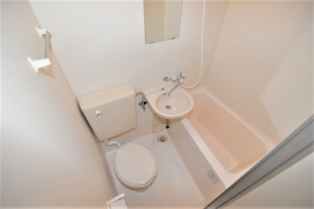 バス・シャワールーム　お風呂です