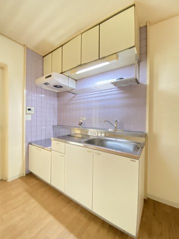 キッチン　※別部屋写真