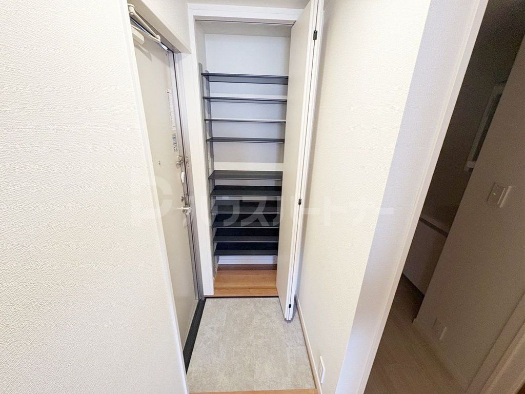 玄関　収納