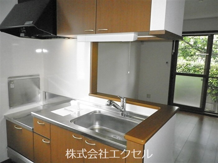 キッチン　カウンターキッチンです。