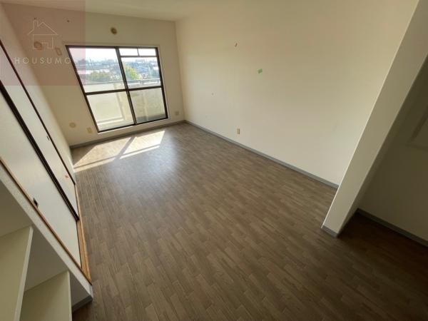 居室・リビング　ゆったり過ごせる居間です