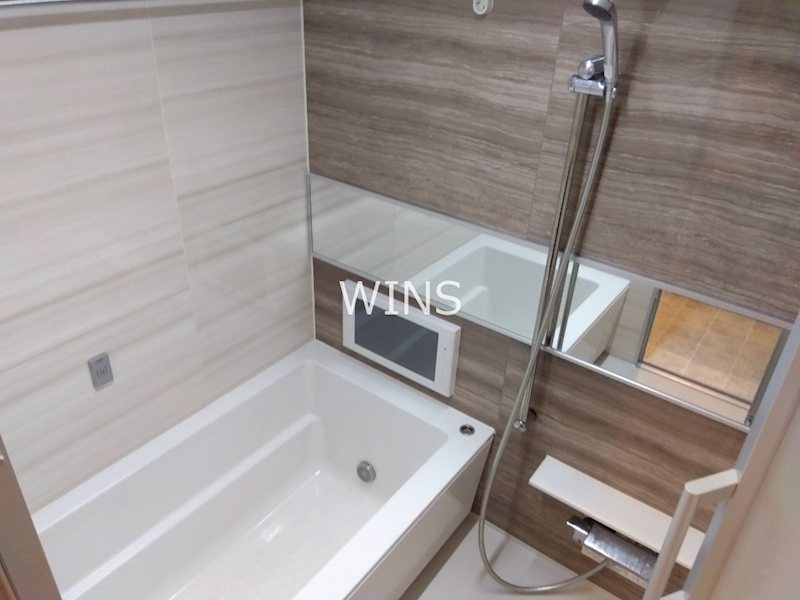 バス・シャワールーム　※別部屋参考写真です