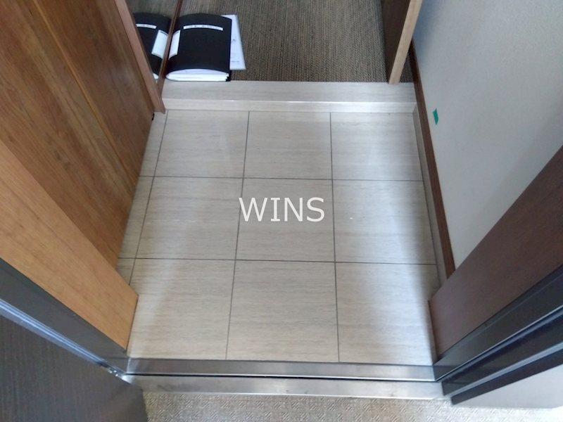 玄関　※別部屋参考写真です