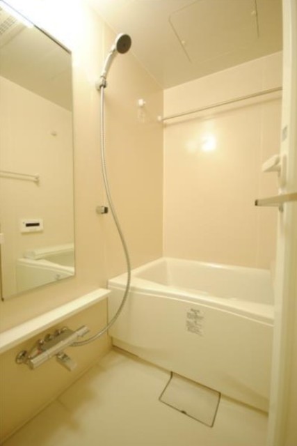 バス・シャワールーム　浴槽