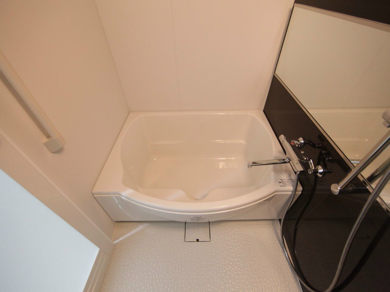 バス・シャワールーム　浴室暖房乾燥機付　24時間換気機能付バスルーム