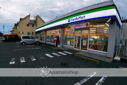 コンビニ　ファミリーマート（コンビニ）まで450m