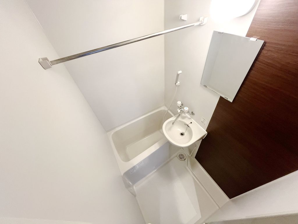 バス・シャワールーム　★清潔感のあるお風呂★