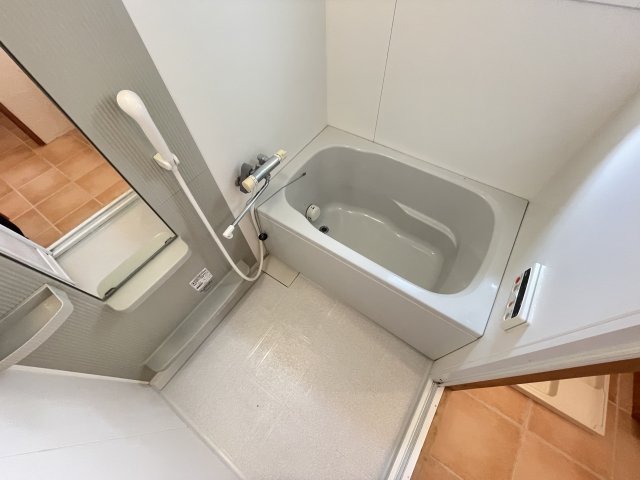 バス・シャワールーム　清潔感のある浴室です♪
