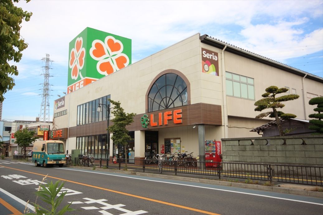 スーパー　ライフ（スーパー）まで525m