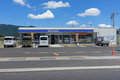 コンビニ　ローソン　出雲荻杼町店（コンビニ）まで336m