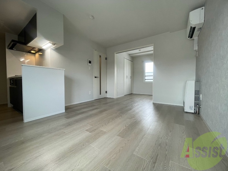 居室・リビング　広々としたリビングですね。使い勝手がよさそうですね！