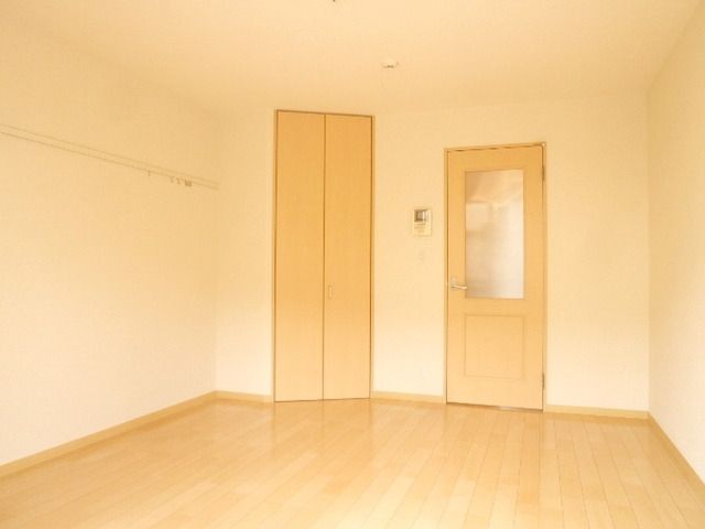 その他部屋・スペース　★フローリング８．２５帖★
