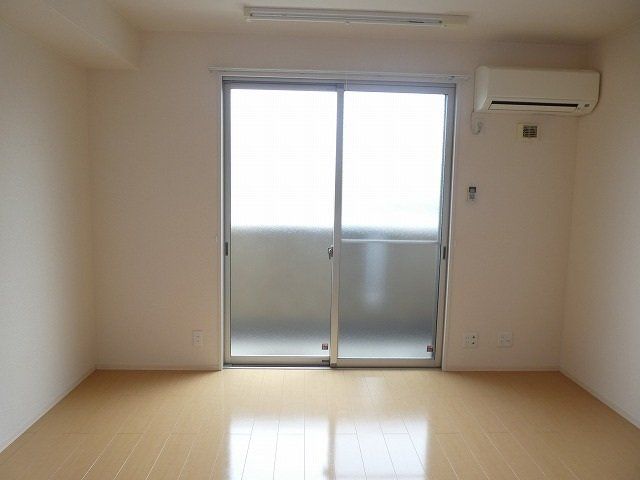 居室・リビング　7帖洋室です。