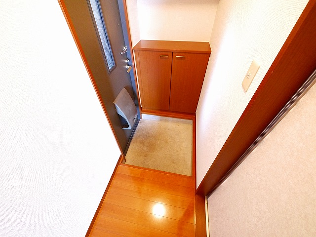 玄関　シンプルで使いやすい玄関です