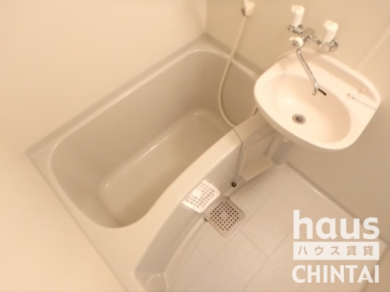 バス・シャワールーム　他のお部屋の参考写真になります。