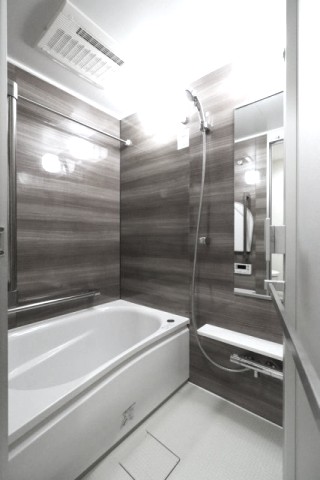 バス・シャワールーム　風呂