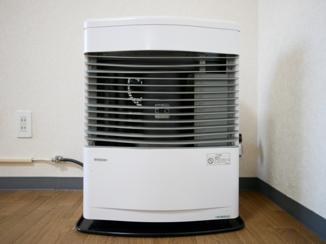 その他設備　経済的な灯油ストーブの物件です☆