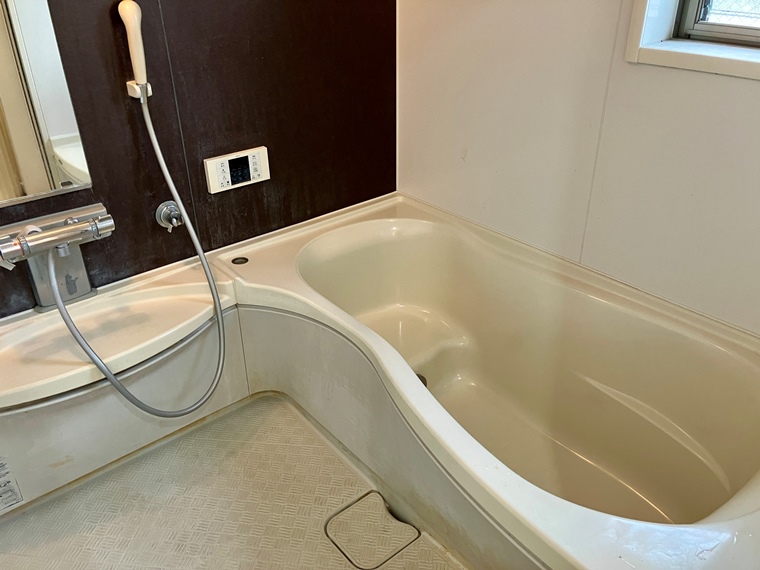 バス・シャワールーム　ゆったり過ごせるお風呂です