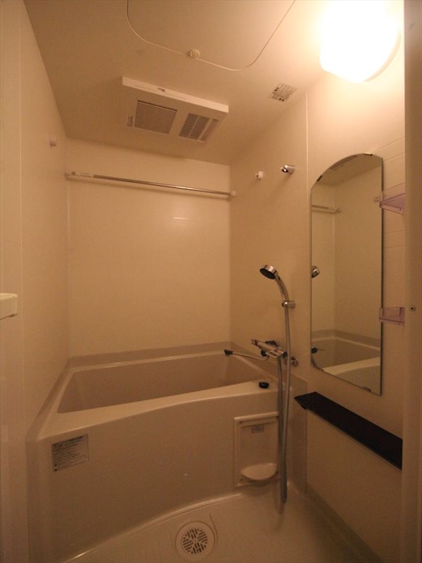バス・シャワールーム　バスルーム　浴室暖房乾燥機付