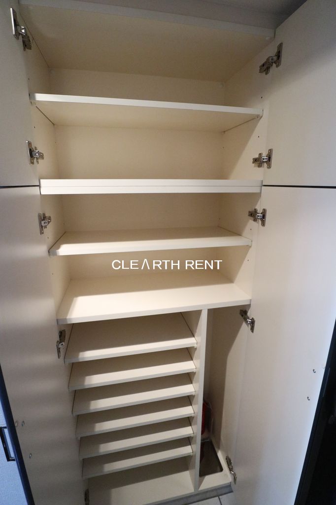 玄関　同タイプ別住戸写真となります。現況と異なる場合がございます。