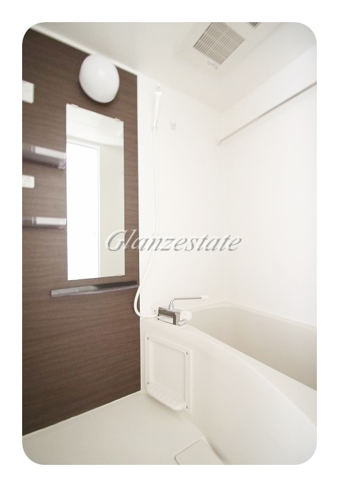 バス・シャワールーム　☆キレイなバスルーム☆同施工別建物