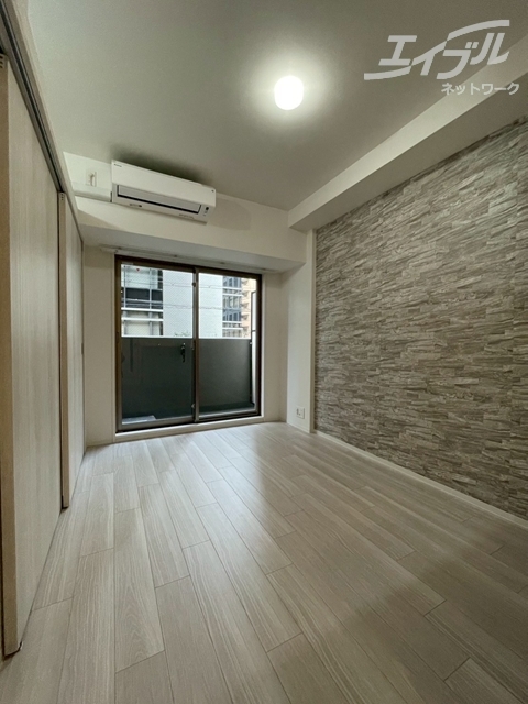 居室・リビング　リビング約７．９帖ございます。