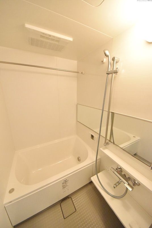 バス・シャワールーム　バス