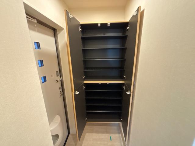 玄関　下駄箱