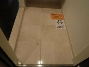 玄関　落ち着いた玄関です