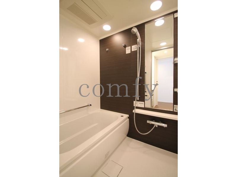 バス・シャワールーム　追炊き・浴室乾燥機付きバス