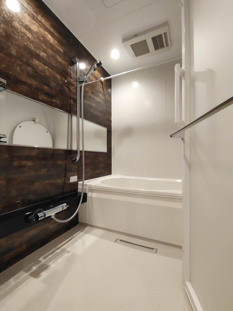 バス・シャワールーム　浴室