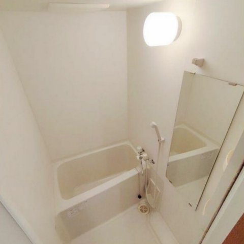 バス・シャワールーム　清潔な浴室！