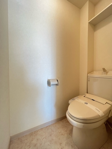 トイレ　別部屋の参考写真のため、現況を優先します。