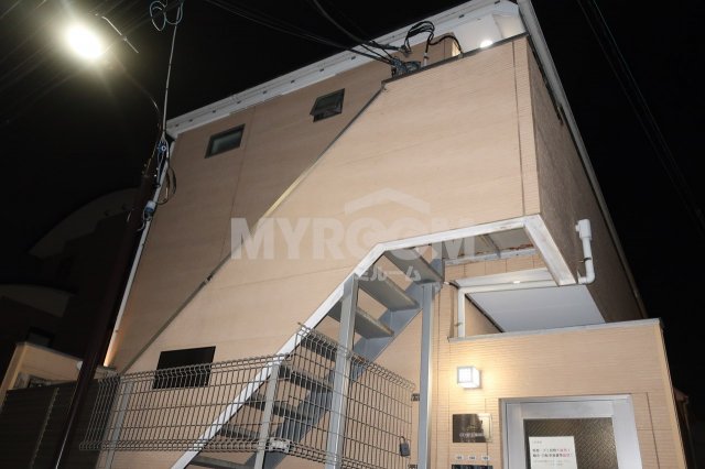 建物外観　アートヒルズ北新宿の外観です☆