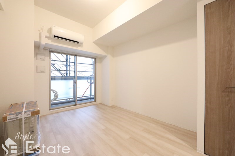 居室・リビング　建築中