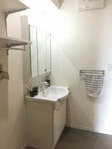 洗面設備　洗髪洗面化粧台