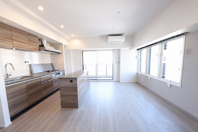 居室・リビング　内観1