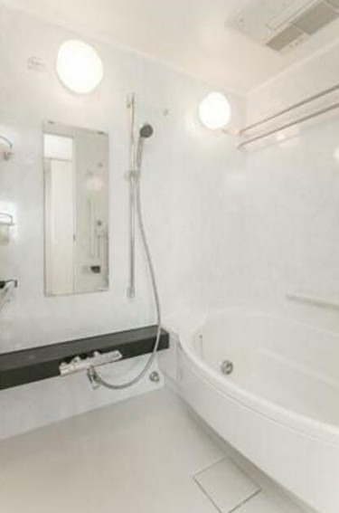 バス・シャワールーム　写真は同タイプ住戸です。