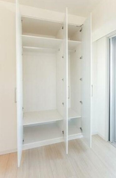 収納　写真は同タイプ住戸です。