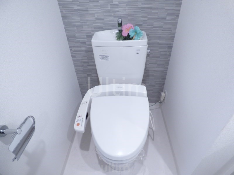 トイレ　※別のお部屋のお写真です。御参考までに。