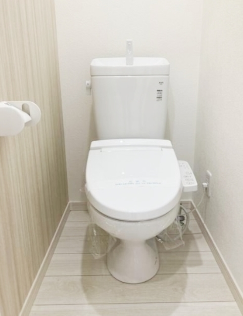 トイレ　同仕様参考写真