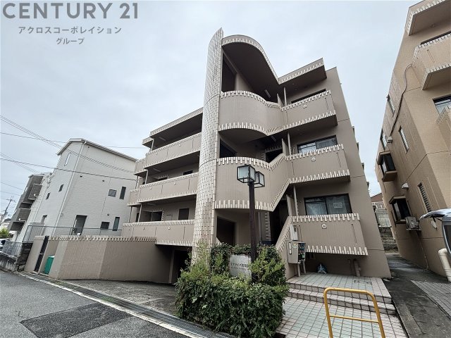 建物外観　駐車場あります！