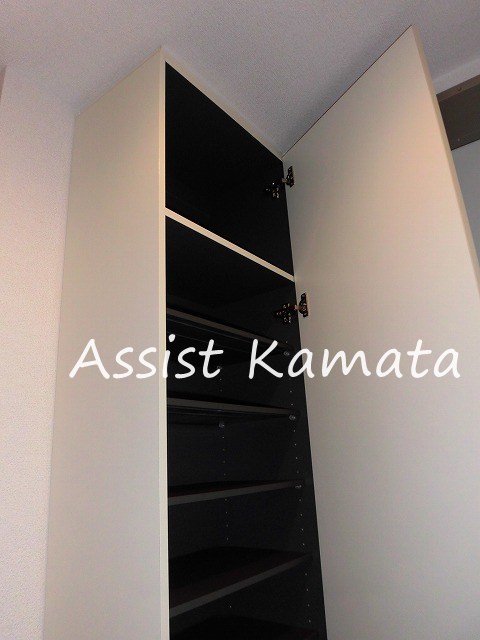 玄関　写真は同タイプの別号室です