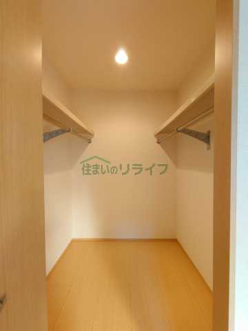 収納　別部屋参考写真となります。