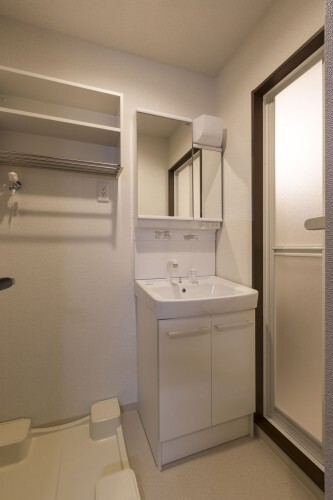 洗面設備　【南向きの明るいお部屋♪】住環境良好おすすめ！！