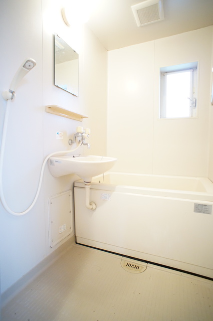 バス・シャワールーム　※１１２号室のお写真です♪