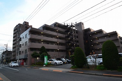 駐車場　平置き駐車場あります♪