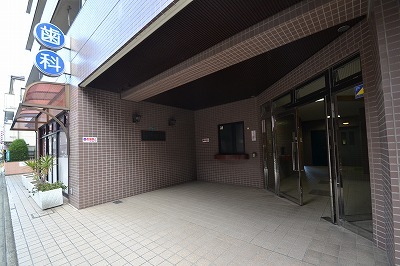 ロビー　歯科医院もあり、便利♪